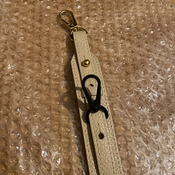 Louis Vuitton black clasp - Picture 15 of 15